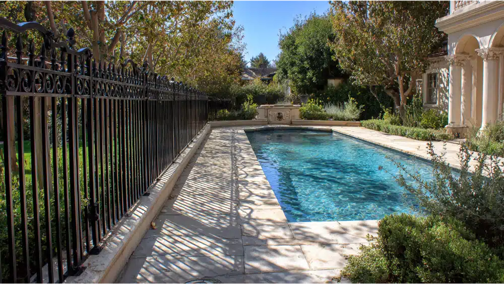 Aluminium fence around a pool