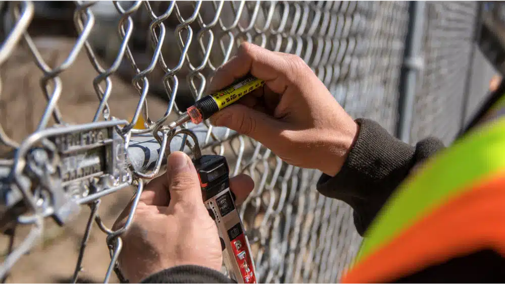 How Installers Know the Fence Is Tight Enough