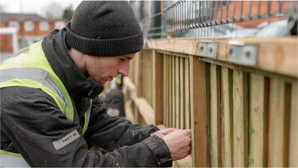 Installers Confirm Panel and Rail Fit
