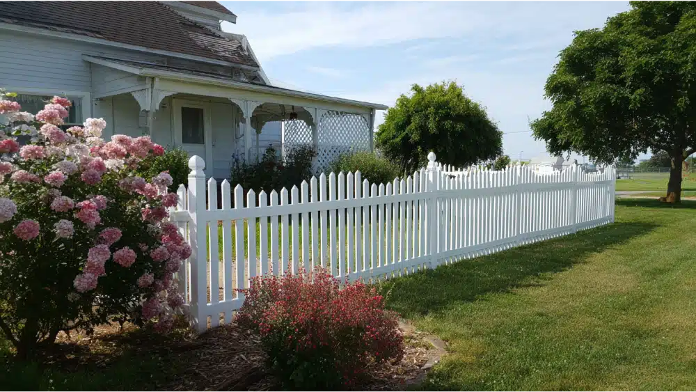 pvc fence design idea