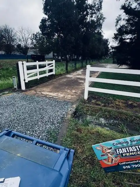 What to Ask a Horse Fence Contractor Before You Sign